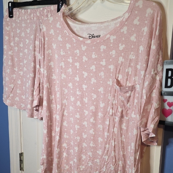 Disney Light Pink Sleepwear Short Sleeve Top Shorts XL Dots Pajamas - Picture 2 of 5